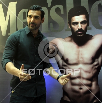 Fotocorp John Abraham Unveiling Of Men S Health Magazine March 2015 Issue