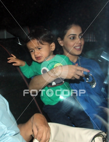 Fotocorp Riaan Deshmukh Genelia D Souza Aradhya Bachchan S Birthday Bash 2015